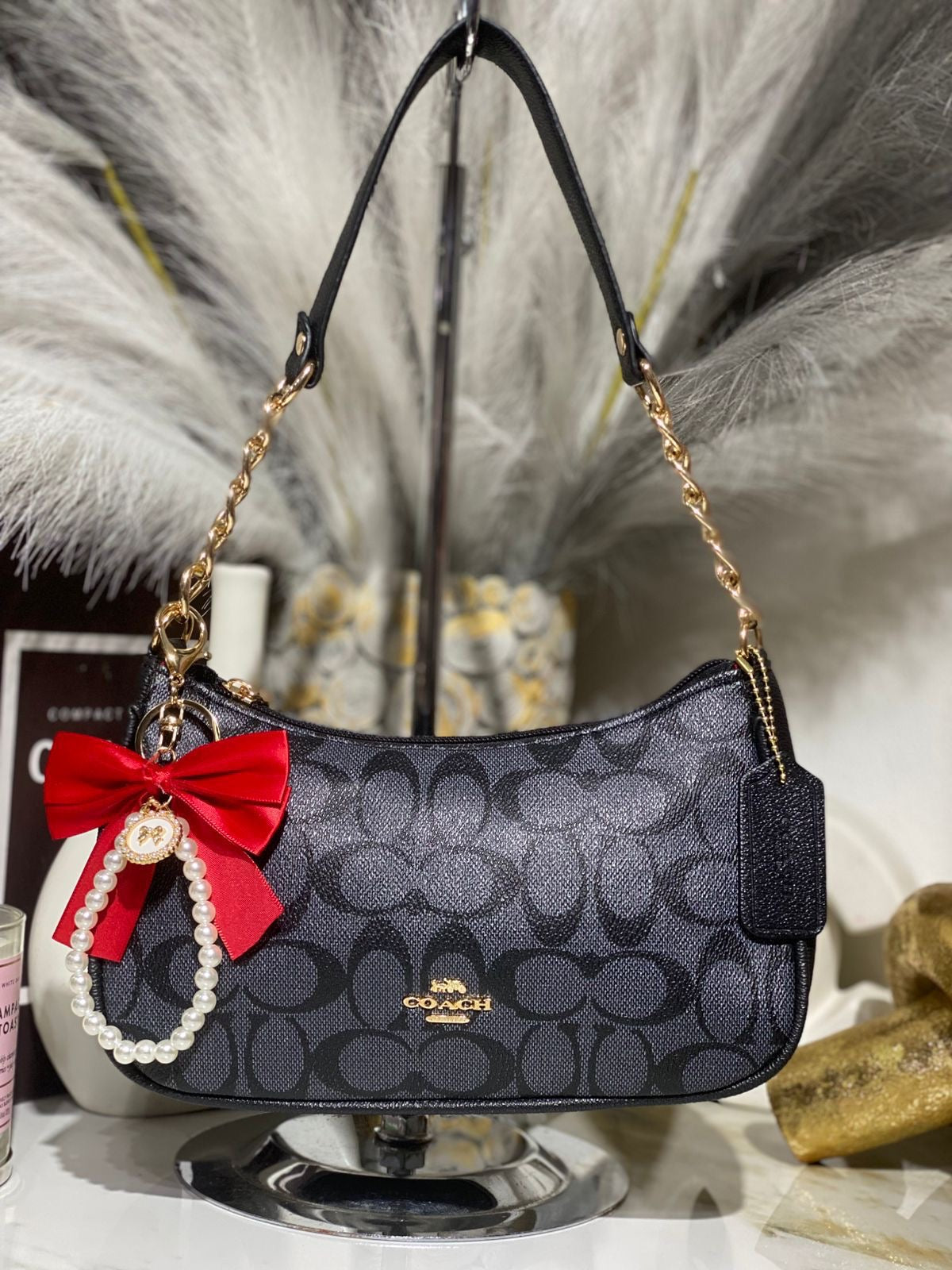 Cartera De Hombro Coach Teri Pequeña En Color Negra Y Gris Con Textura (sin llavero)
