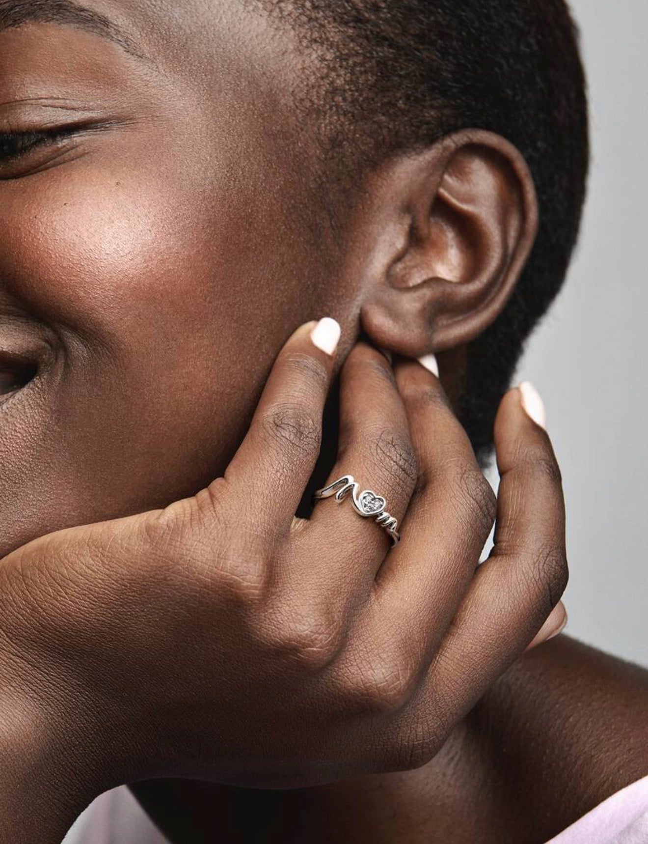 Anillo Pandora Corazón de Madre en Pavé