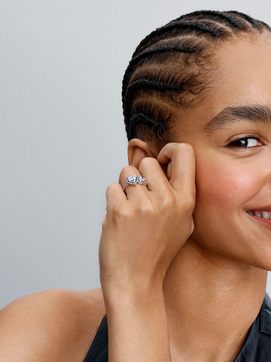 Anillo Pandora Halo Corazones Blanco