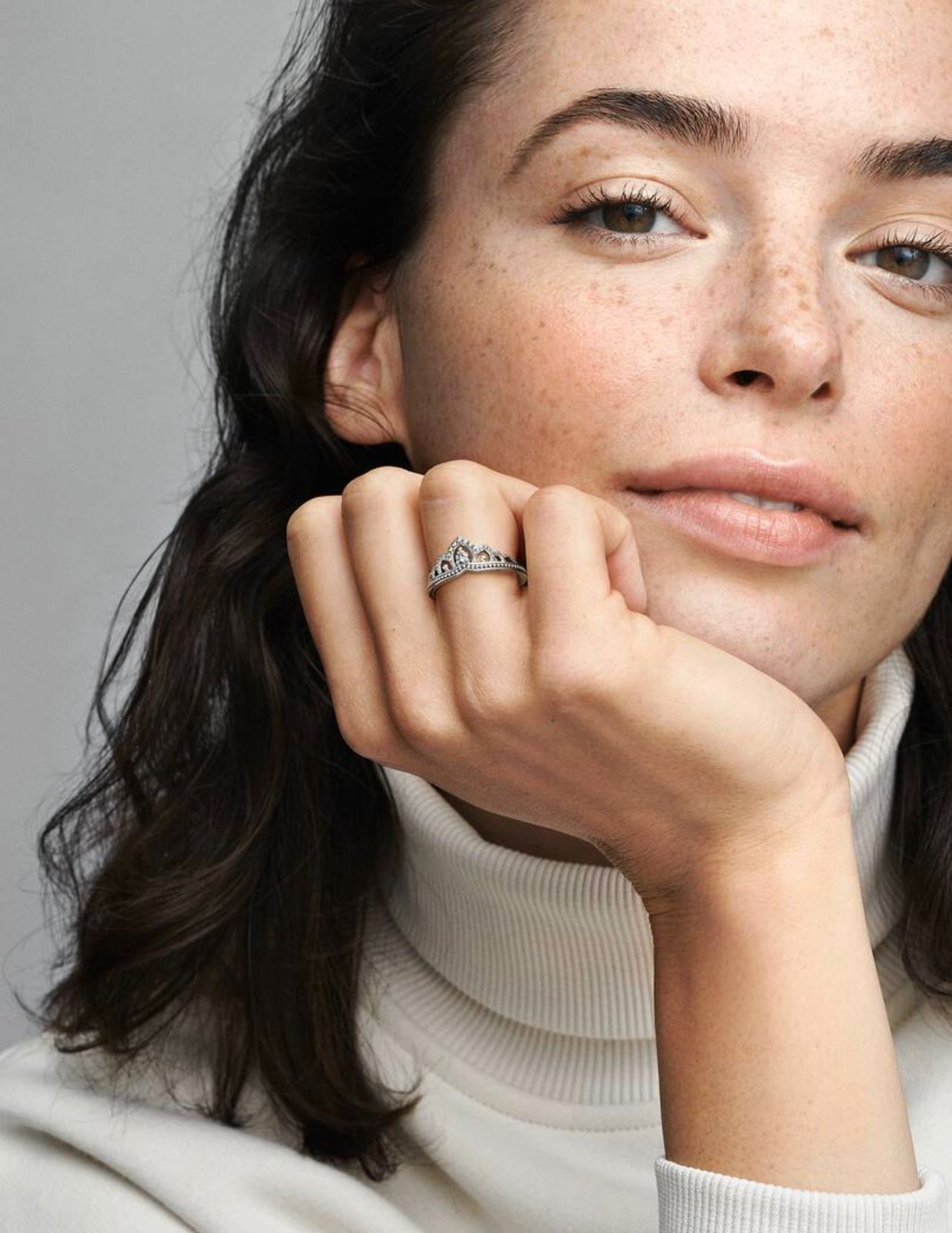 Anillo Pandora de Tiara con Cuentas Reales