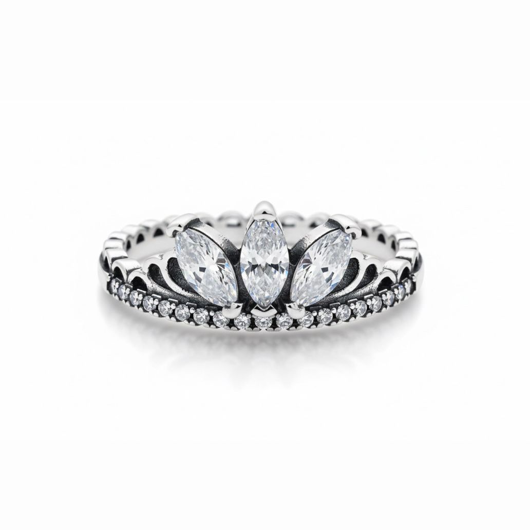 Anillo Pandora de Tiara Triple Circón